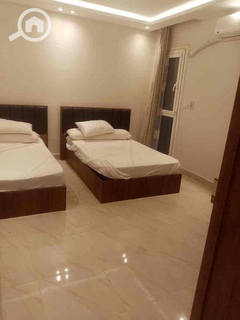 10 4870f7c3-4664-4aa0-ba1f-818463d58b46. jpg