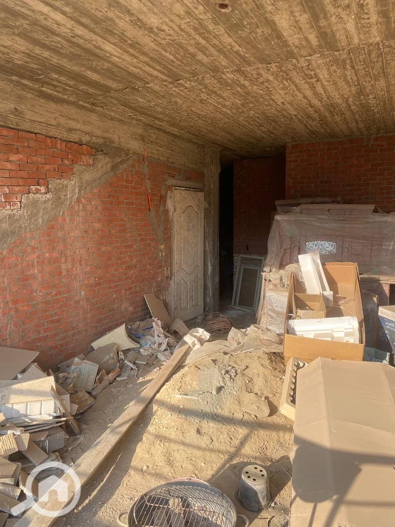 3 f28bf239-ea0c-42e2-8825-d2e541d5f07b. jpg