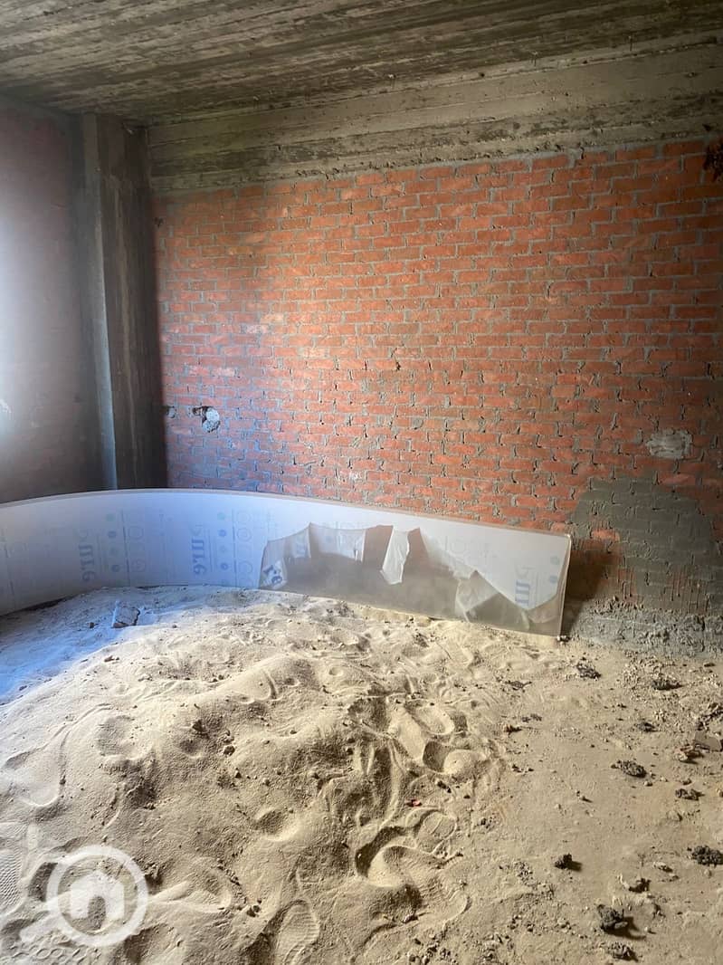 8 521d4804-f41d-43f3-852b-6af1b5ebf020. jpg