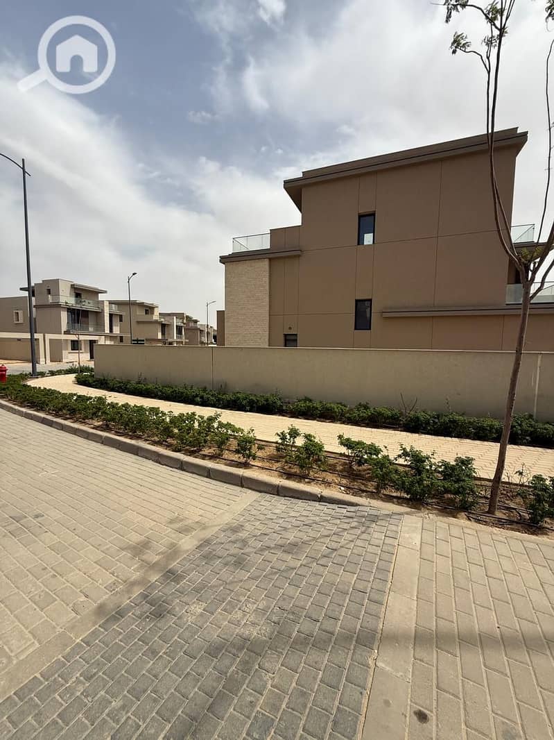 7 WhatsApp Image 2025-05-14 at 1.00. 31 PM. jpeg