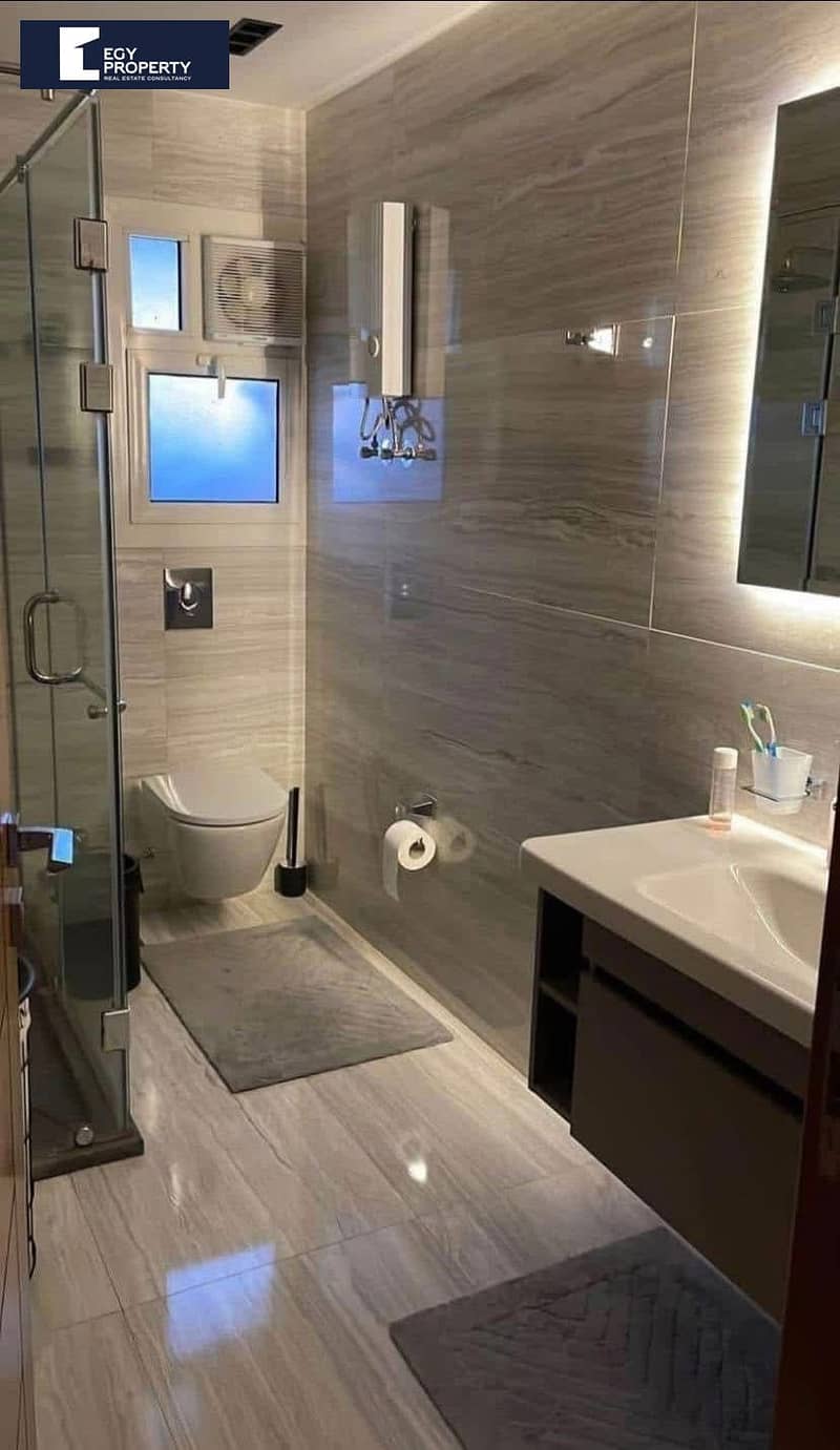 7 e9c9aba5-c6ac-4541-b747-c9de167d1bb5. jpg