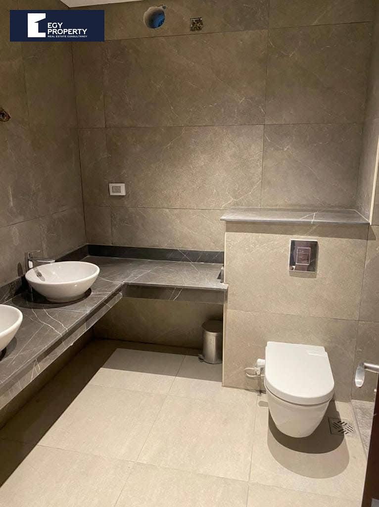 8 08d60b1d-f872-41aa-992d-6e579e41c30f. jpg