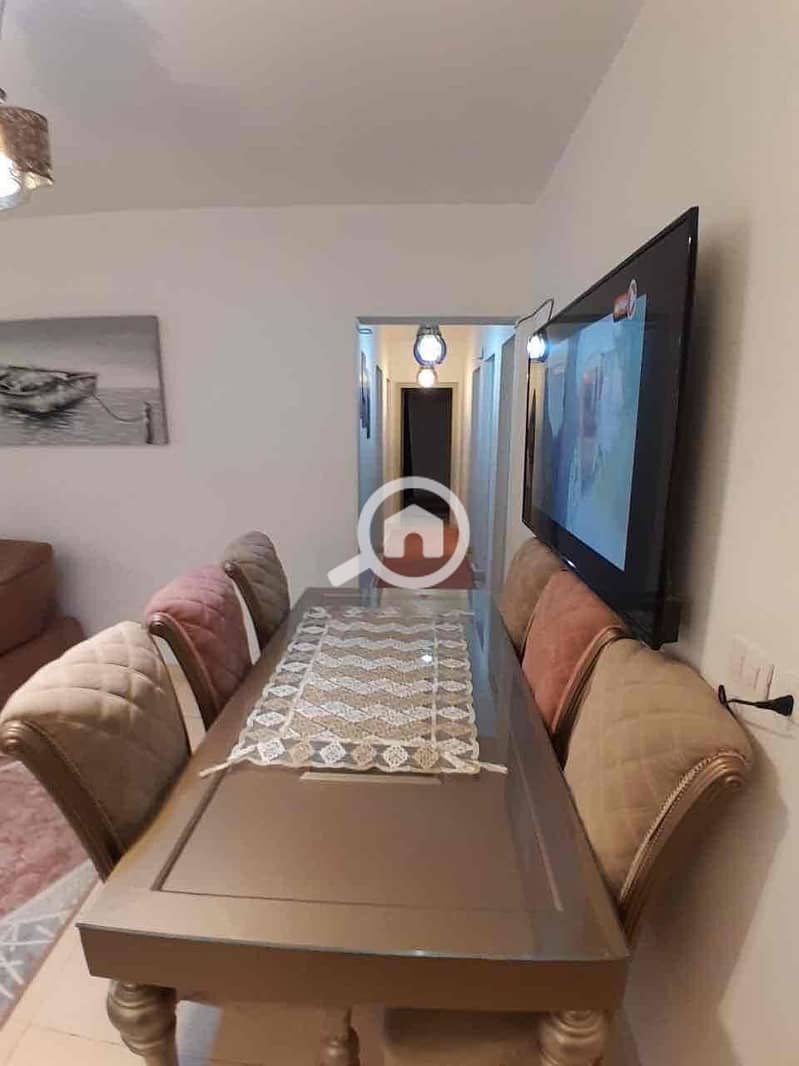 4 79b7d5a7-12d2-43ba-b39e-d1ff221d2f71. jpg