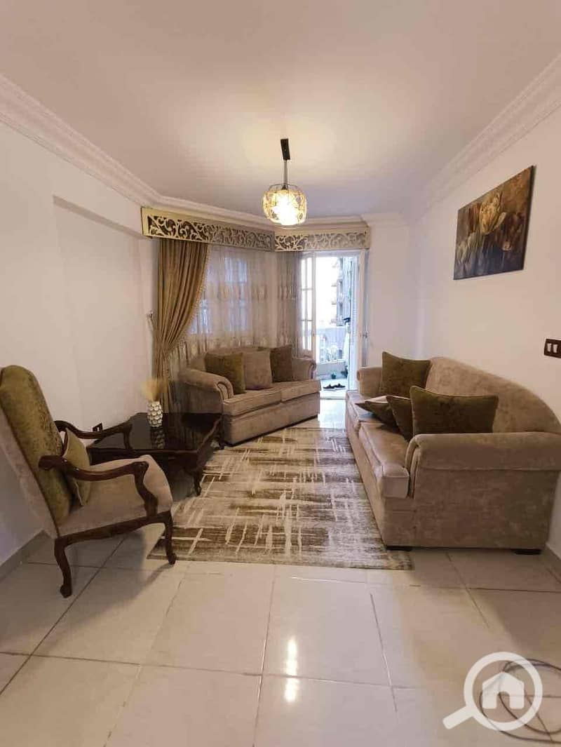 4 676381a2-c98f-440b-a1cf-721a594df1cb. jpg