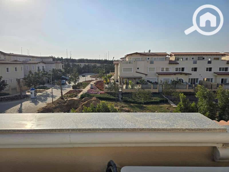 7 5747b16a-86cd-4027-9f93-343dfc147f8f. jpg