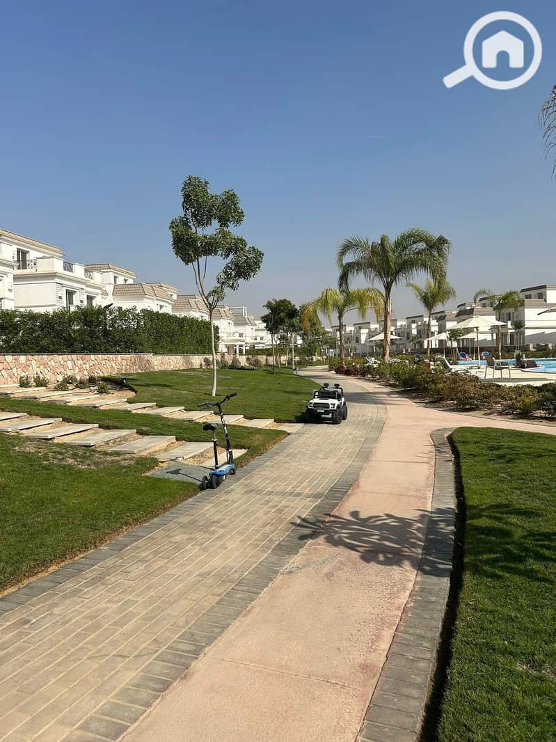 8 585899388_122278177826233234_8422619879605982671_n. jpg