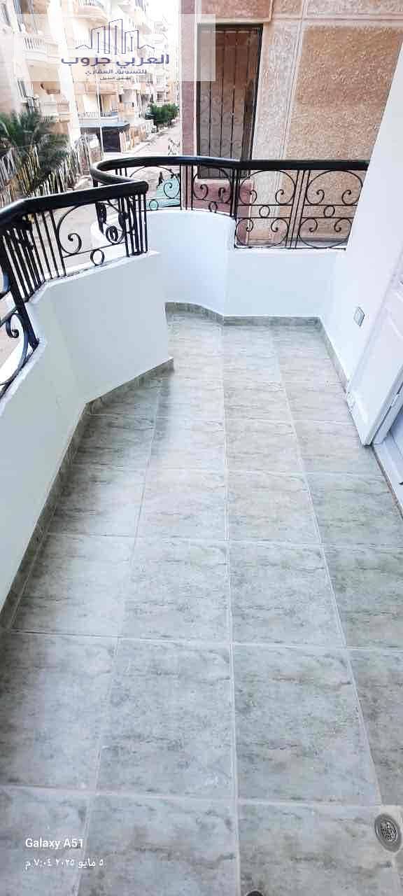 6 b86078fa-d3c9-43d2-bcf2-0aff74e57fda. jpg