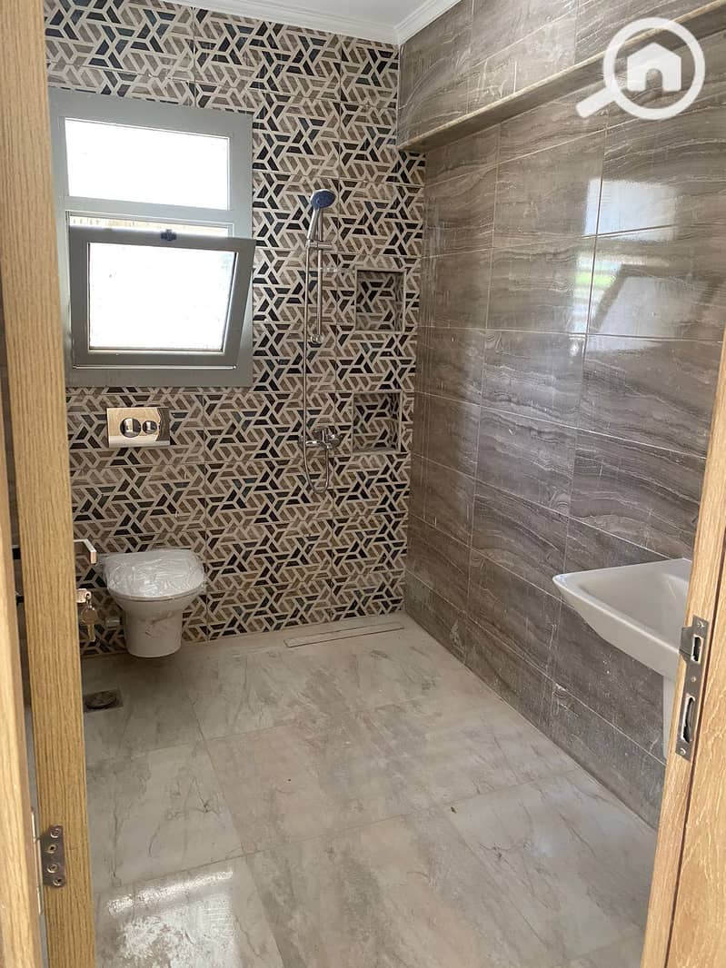 11 WhatsApp Image 2025-10-22 at 11.46. 04 AM (1). jpeg