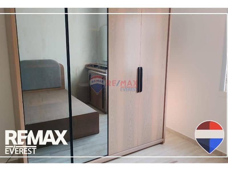 6 6aee5980-4028-4654-bff0-4a687cc3d3ca. jpg