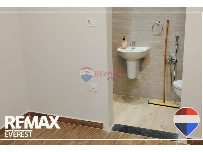 12 40ef208a-d44b-4ec3-b70b-83595a78001e. jpg