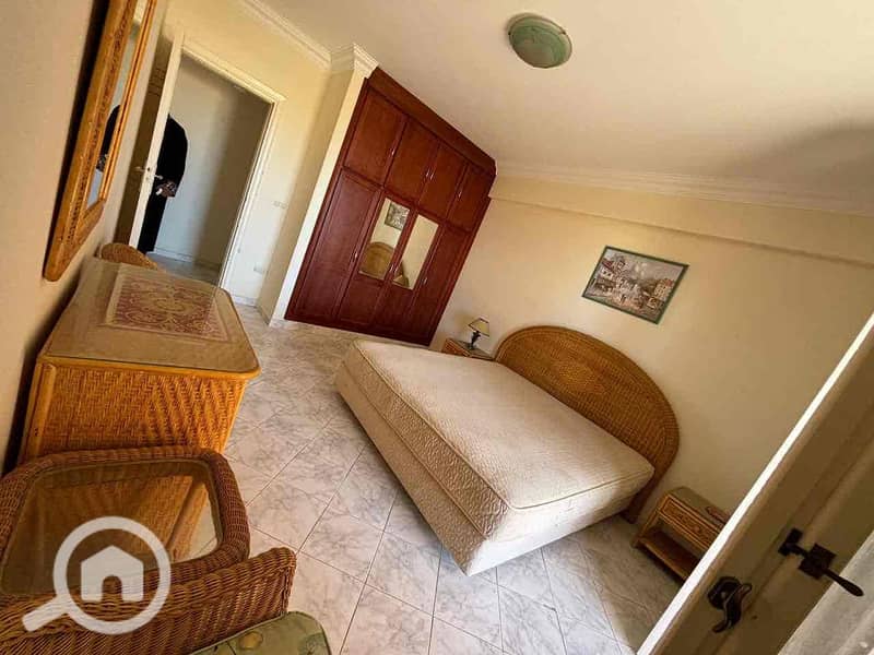 5 05bd9bf1-c3c7-4806-9c7c-f1182c4e33e4. jpg