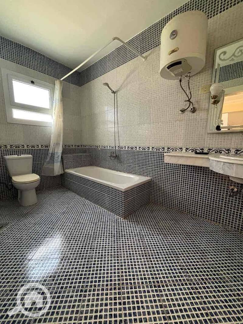 10 50c64597-0a96-4778-aa5f-1c58d471f829. jpg