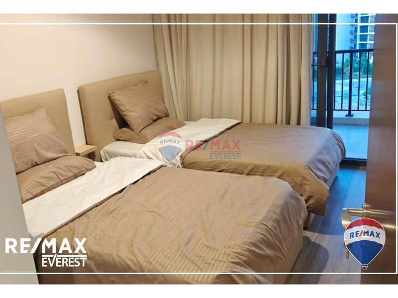 5 fd293a35-47b8-4e43-9e5f-501c1c9ec2c3. jpg