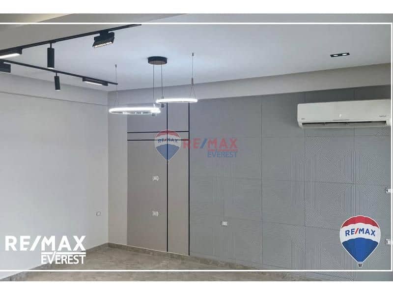 5 960d936d-a47c-466f-875c-b97fd9f1fede. jpg