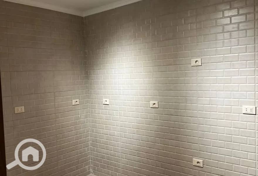 6 f4c7dd2d687f45db8fef9f8a794627b4. jpg