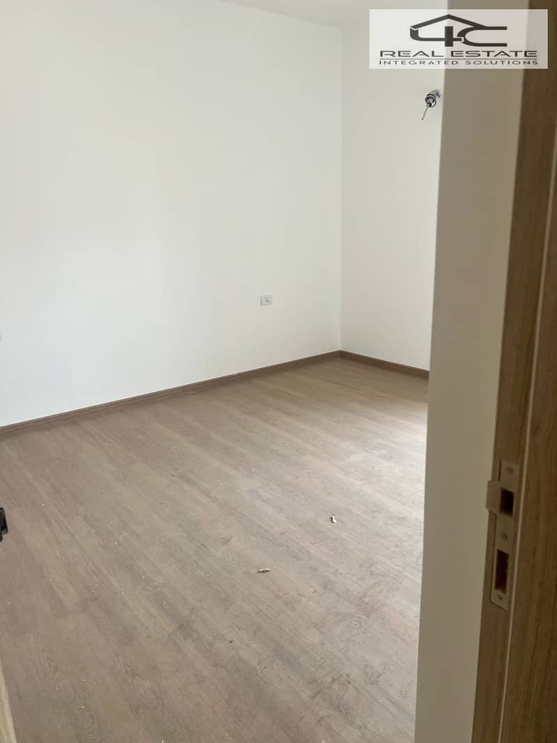 10 WhatsApp Image 2025-10-23 at 1.46. 44 PM (3). jpeg