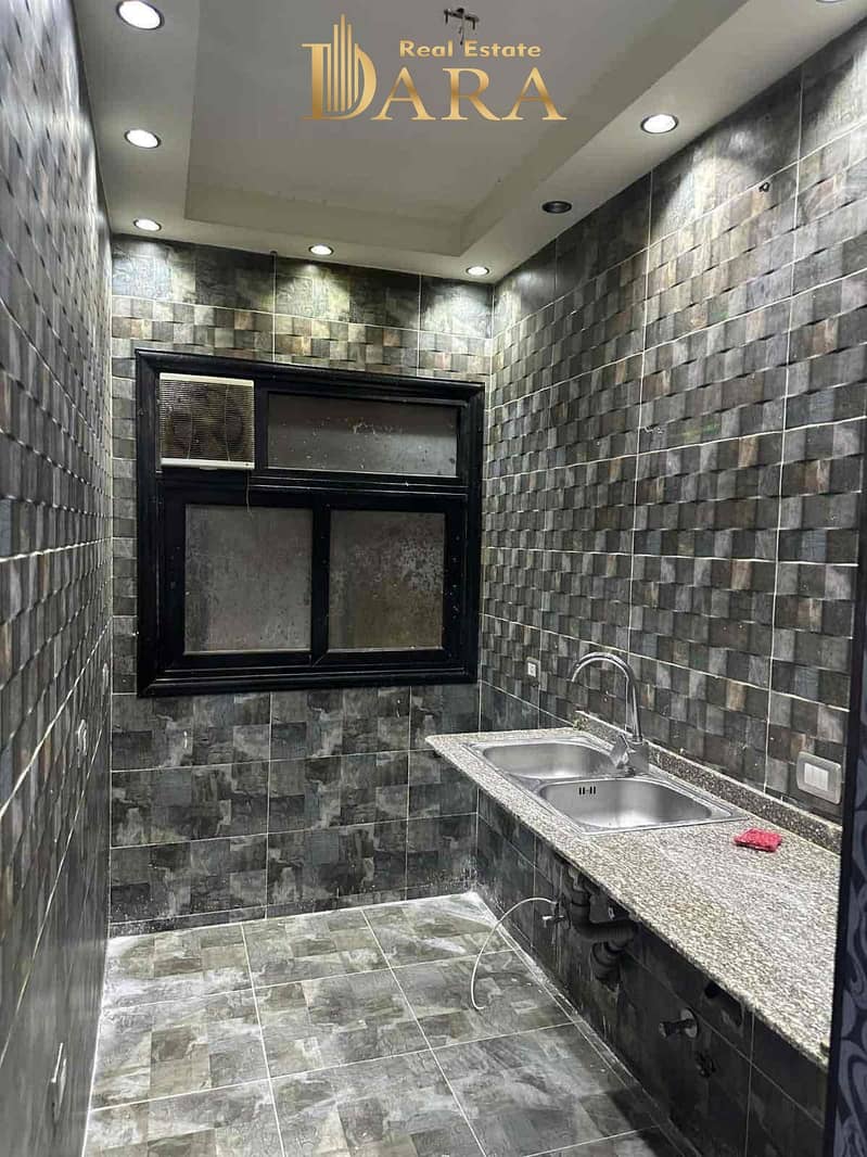 12 567dadc1-e7ea-4b9e-9a14-692328eda3bc. jpg