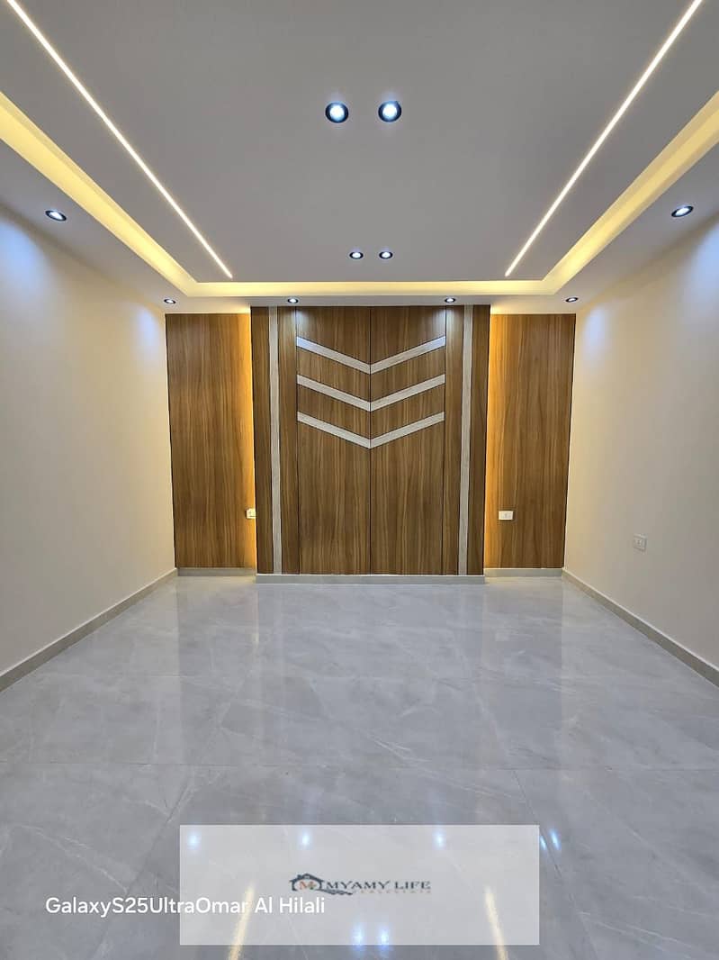 4 WhatsApp Image 2025-11-20 at 9.03. 01 PM (1). jpeg