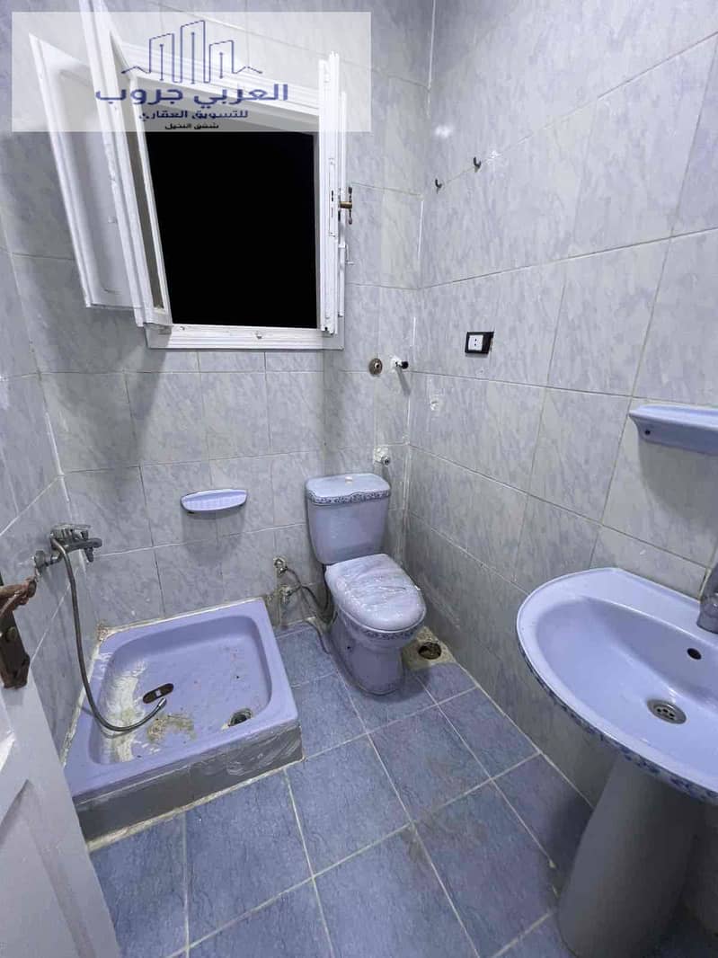 10 305375cc-a0b7-42ee-8b9e-86512c9a7134. jpg