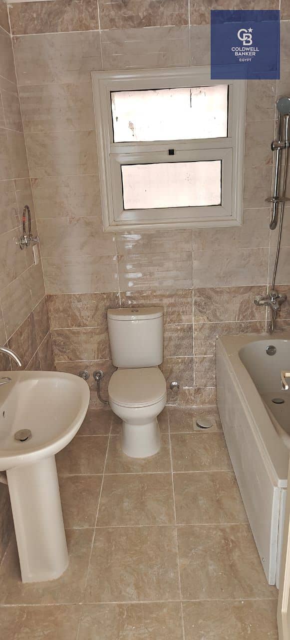 10 WhatsApp Image 2025-10-12 at 17.15. 41_4a653111. jpg