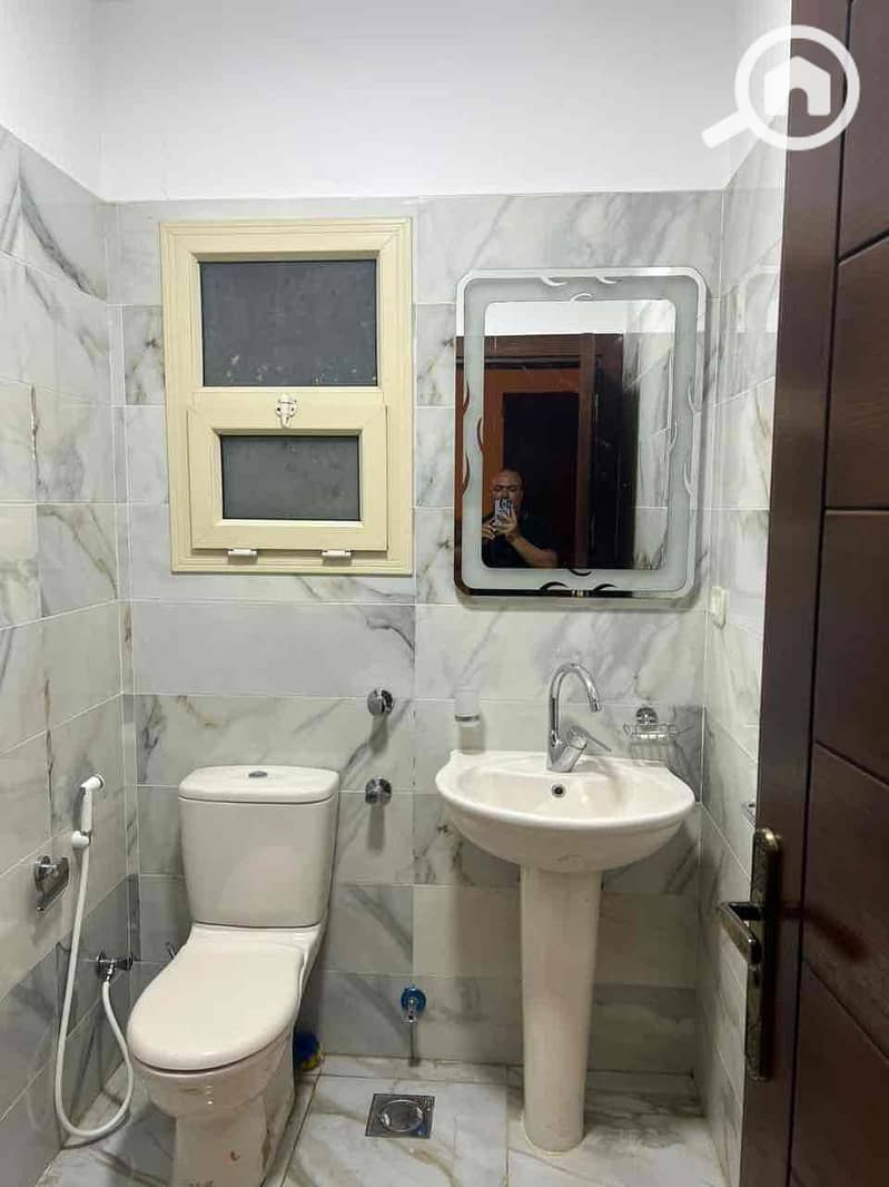 15 ccf9b371-f6d2-425e-8736-0c7638eca313. jpg