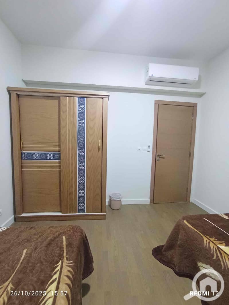 7 8ff61f63-4f74-481b-b74b-4738528a04fb. jpg