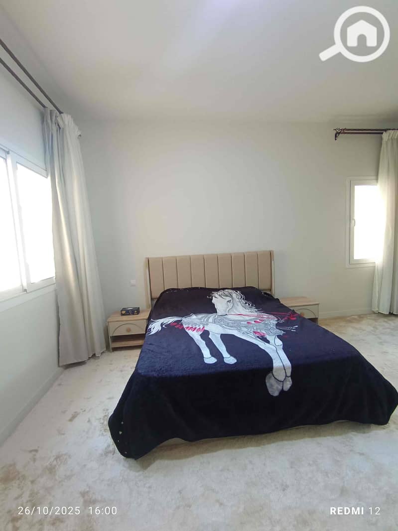 9 4ed313b3-7d94-4889-bf48-0d6905e2dc5b. jpg