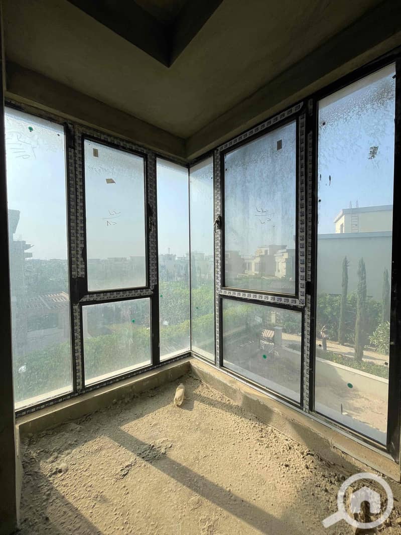 3 f2fbbee7-50cc-4a2c-b2f7-0a487b427747. jpg