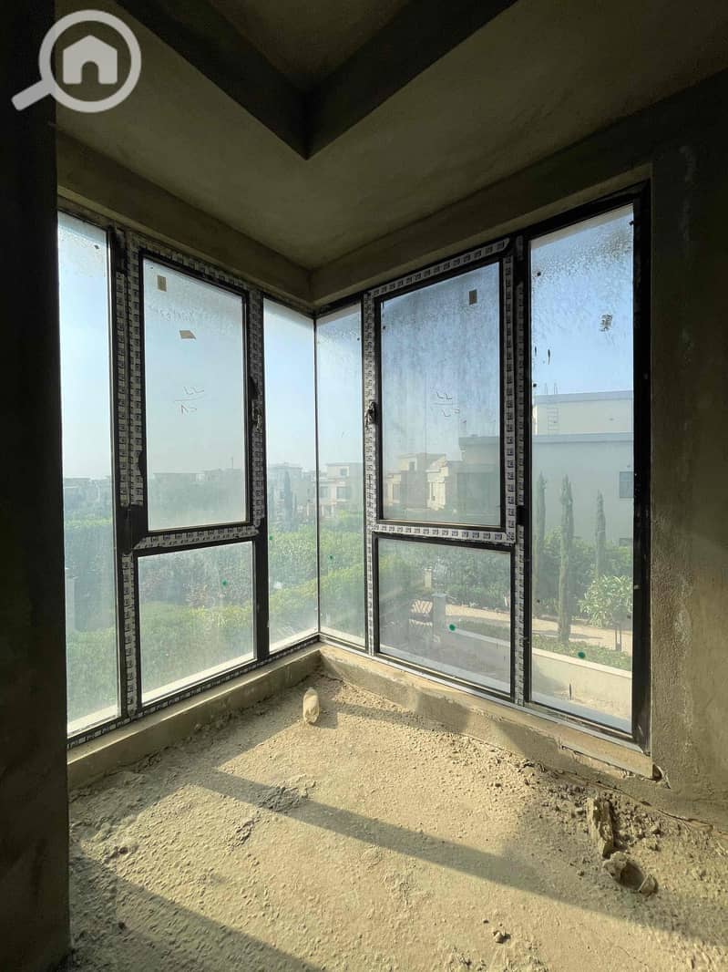 6 9d53ff02-dd9f-4f83-981a-7437d61b6388. jpg