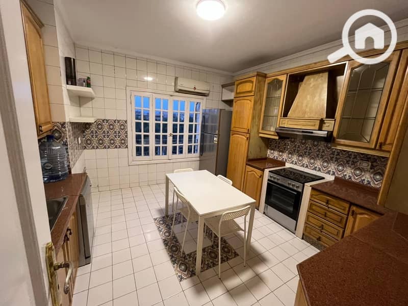 13 c87f9500-aae0-45ee-8b81-8bcd93495917. jpeg