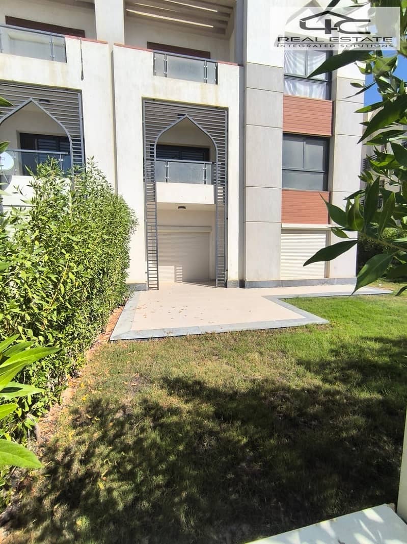 4 df2d8420-bdb8-4e5c-80ed-b0afda99a402. jpg