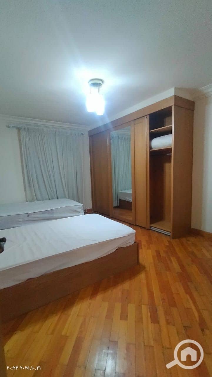 4 eb58a725-976b-4069-b5ab-9ee334f42d6f. jpeg