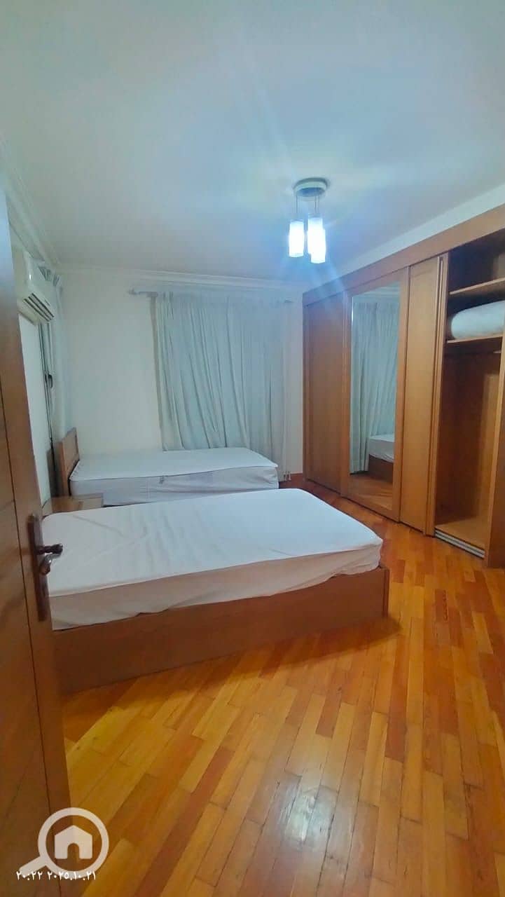 15 b50bfc1d-f9c3-420f-a6eb-334ec0b96789. jpeg