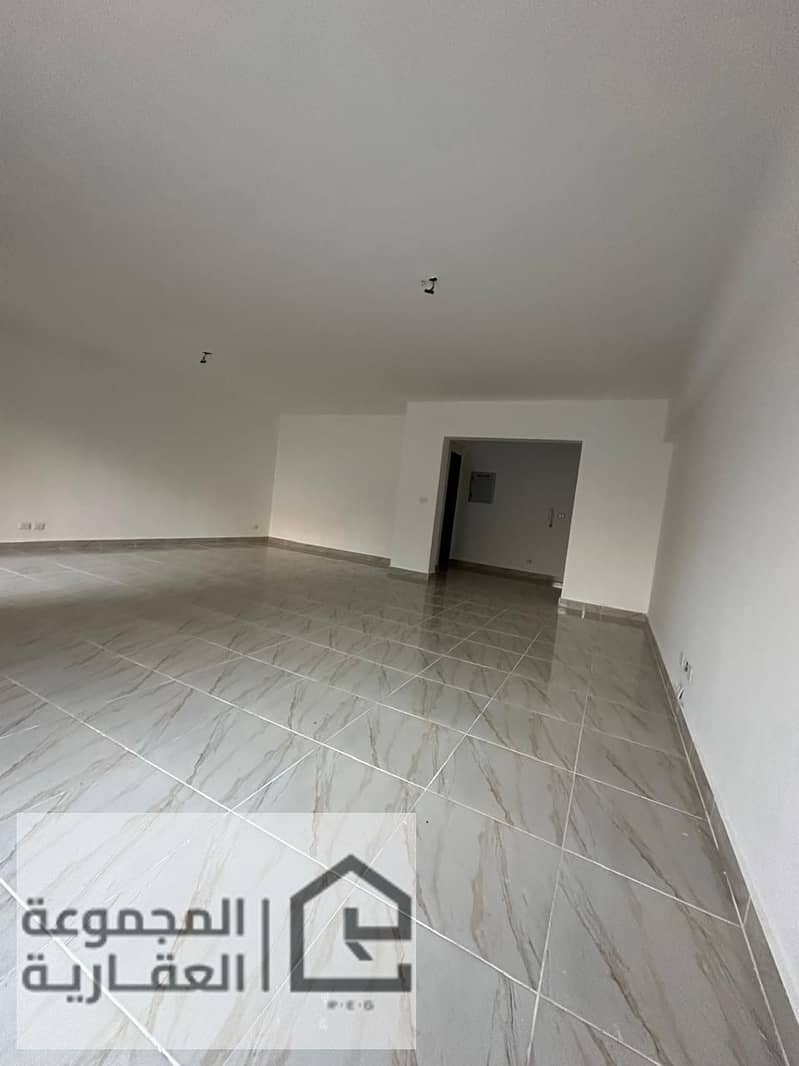 10 8ce3cdf2-eb5e-4f8f-955f-f6ae13bccd7b. jpg