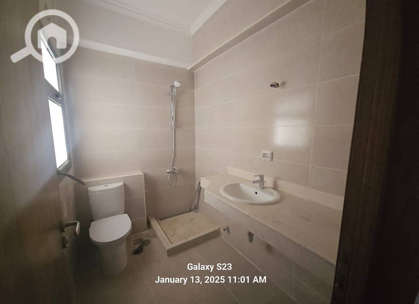 10 2a2601b4-2b5a-48c9-8f51-a90ef2f09ab4. jpeg