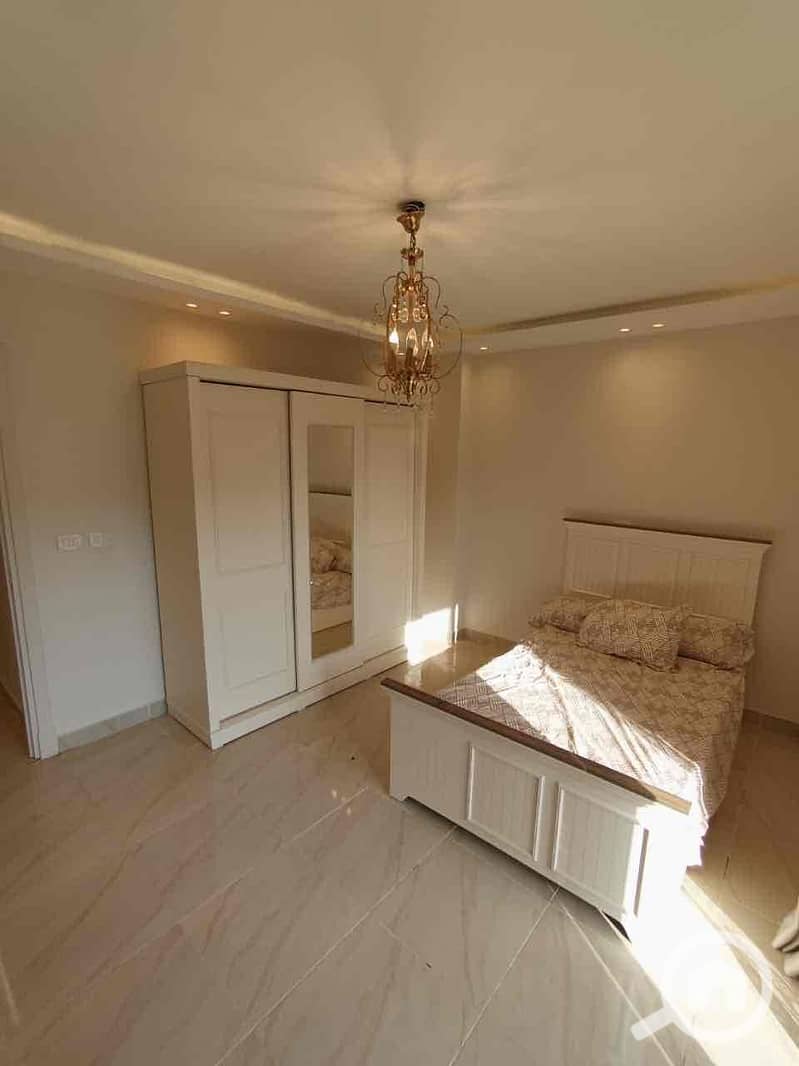 8 da6f8ab2-5acd-47c0-87b2-3883759ecdbe. jpg