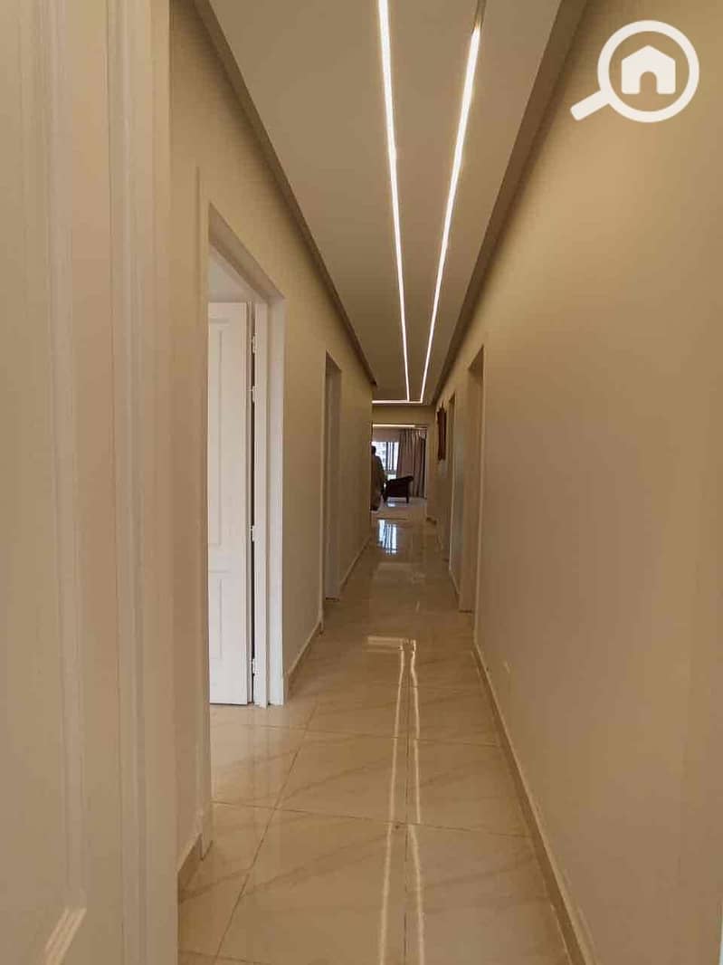 10 1b641196-5a90-4b28-b7d0-d3c9060a4ef8. jpg