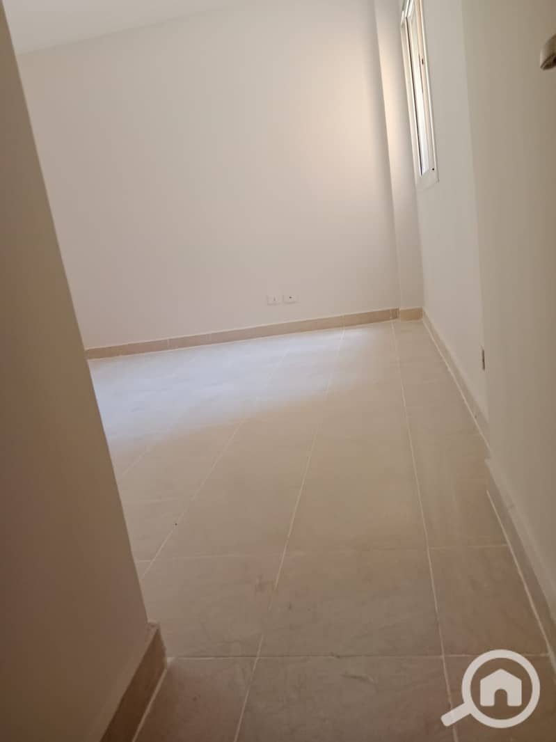 4 1029b73b-ffba-4cf1-a4cf-1bf6d6235a59. jpeg