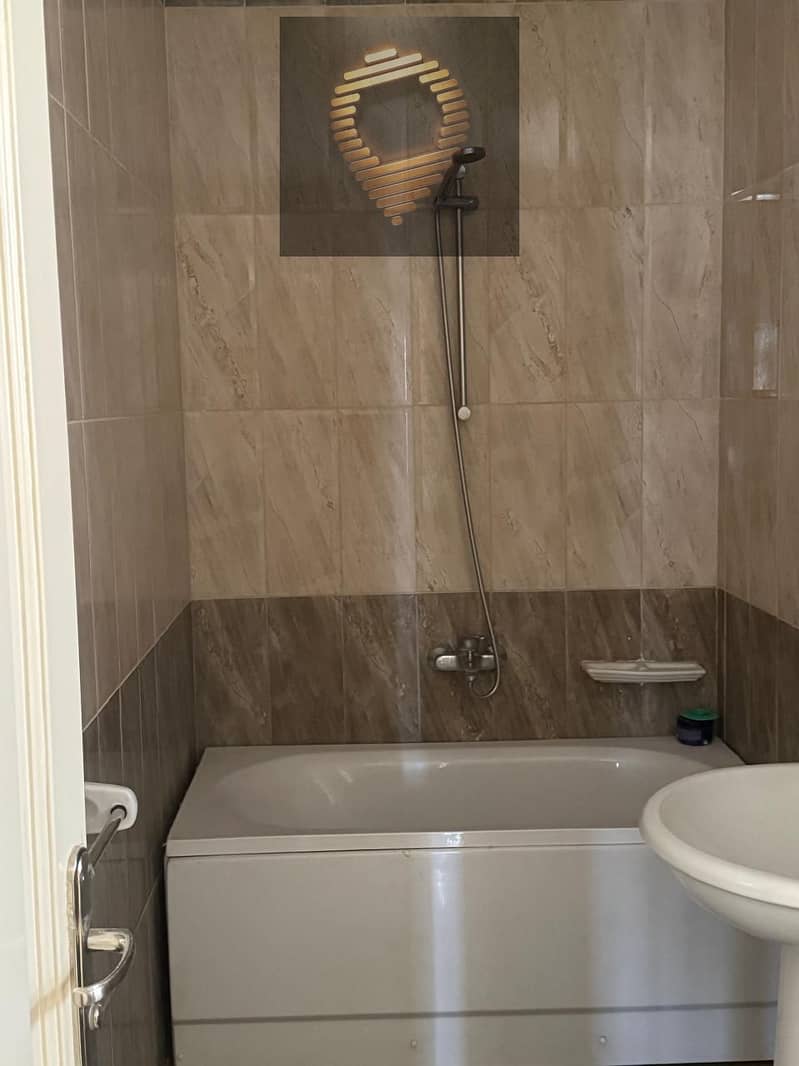 10 WhatsApp Image 2025-06-04 at 18.49. 38_fccd5d47. jpg