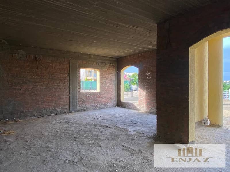 13 4702c0cf-5707-45d6-bbfb-06e7616f2cef. jpg