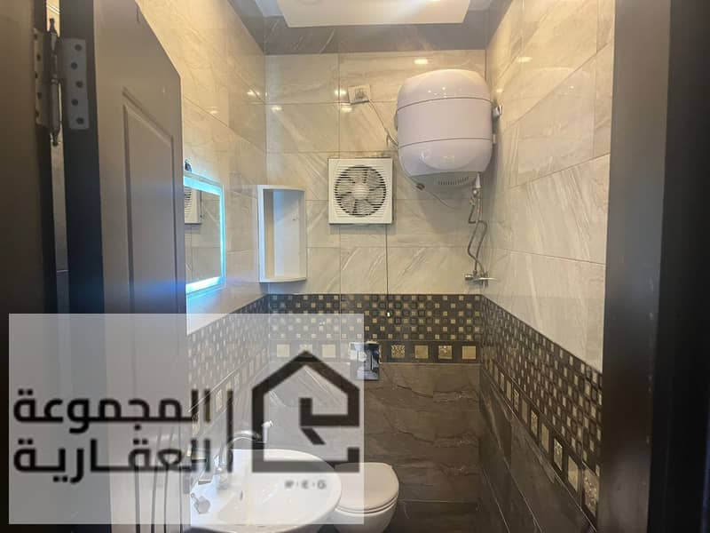 8 5518dab5-792a-4aa3-afb3-86e776d46892. jpg