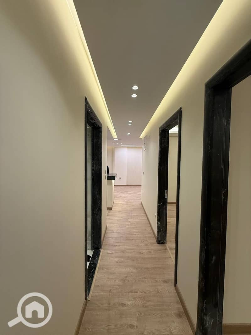 4 9a552726-0a15-4672-9308-29c12e77d4bf. jpg