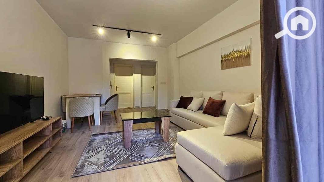 11 8198d0ce-2325-406a-9d35-6c779988fa54. jpg