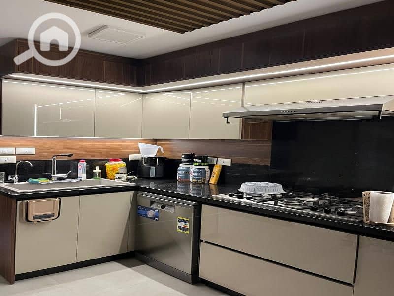 4 WhatsApp Image 2025-11-20 at 9.01. 38 AM (3). jpg