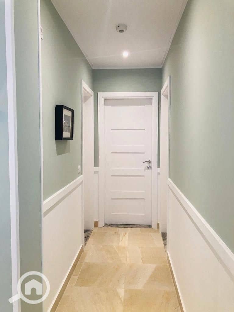 4 fdad58e6-4676-43b3-98a9-86ebedbe9e7d. jpeg