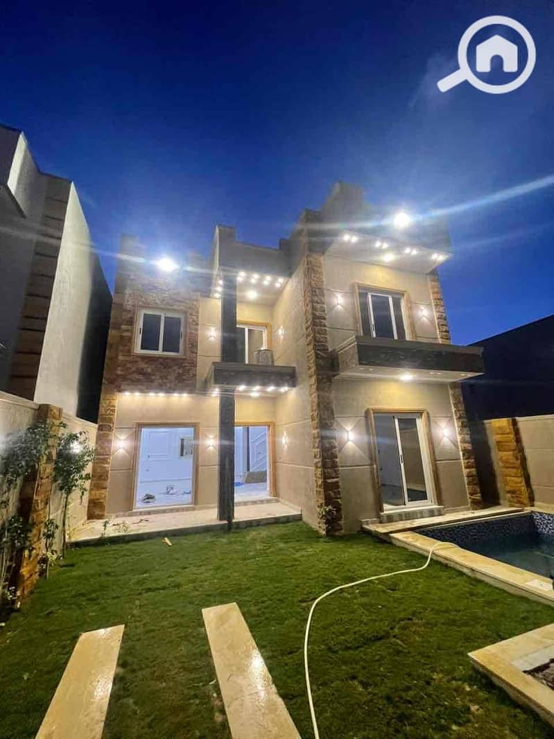 8 8cfd879a-7fd7-4aef-afad-c10724aea258. jpg