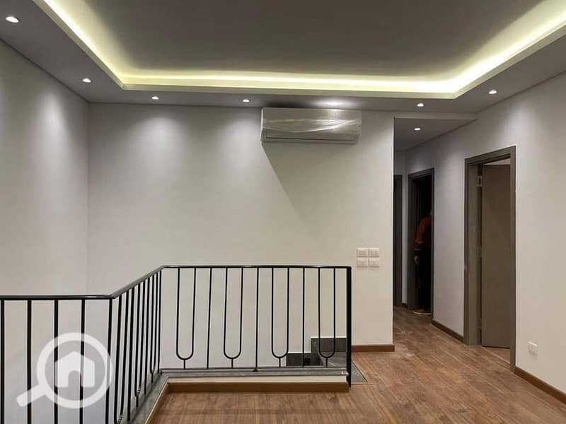 3 e0eff6f3-fa23-43ce-8cc5-85a3b0aeee77. jpeg