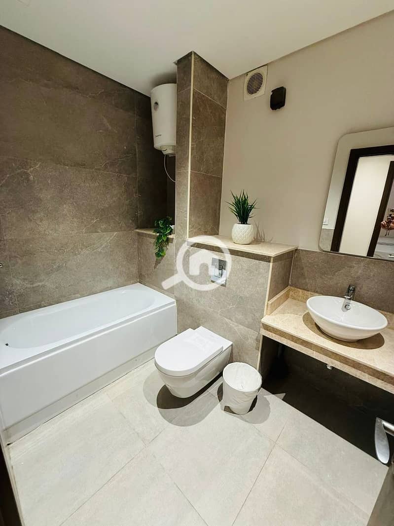 18 2d68af04-692c-49bf-9dea-cac6c2d9a6b9. jpeg