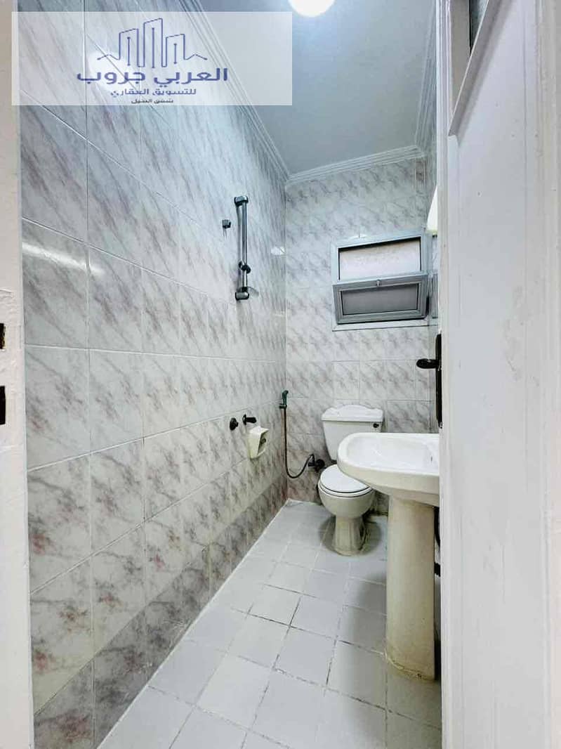 12 1895d4ad-de88-43ed-a731-0fc03223f190. jpg