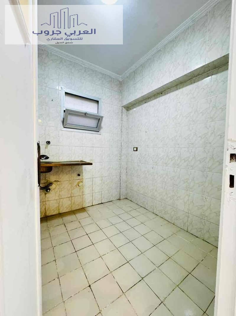 14 a3e9bbc9-b3c2-4d61-93cb-e3e1b856fc3a. jpg